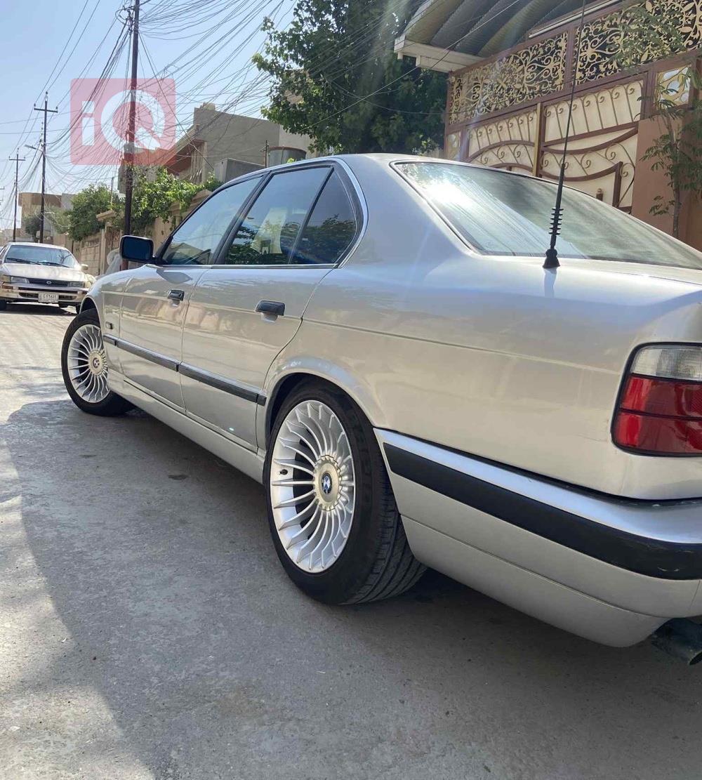 بي ام دبليو الفئة 5